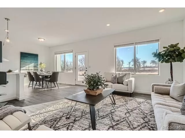 MLS: 4443144 Condo For Sale