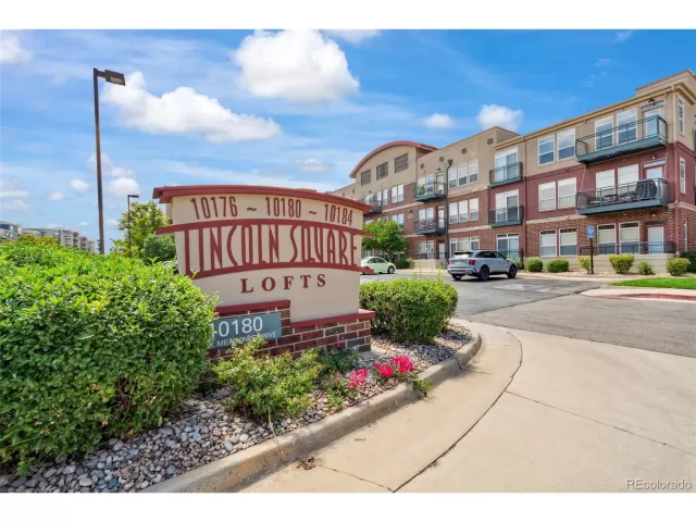 MLS: 4445569 Condo For Sale