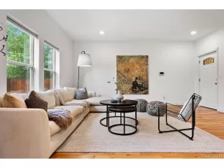 Photo #5: 4447943 Listing