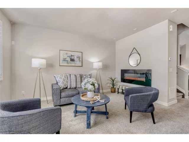 MLS: 4450515 Condo For Sale