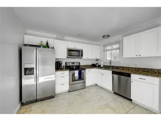 Photo #4: 4452345 Listing