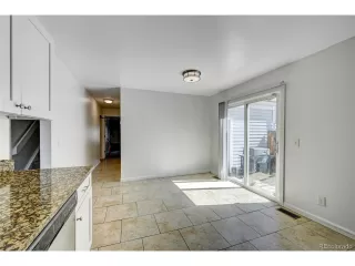 Photo #5: 4452345 Listing