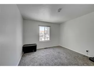 Photo #6: 4452345 Listing