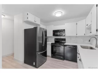 Photo #2: 4452807 Listing