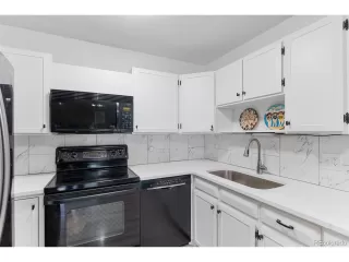 Photo #3: 4452807 Listing