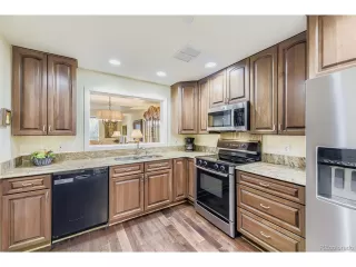 Photo #6: 4452958 Listing