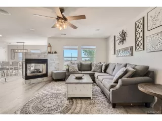 Photo #5: 4456318 Listing
