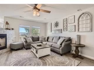 Photo #6: 4456318 Listing