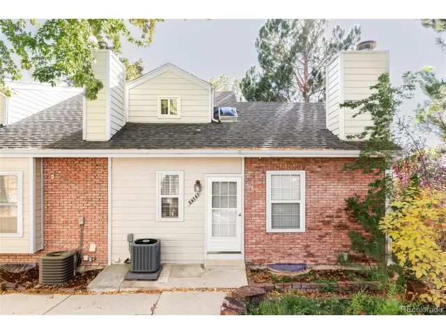 MLS: 4456758 Condo For Sale