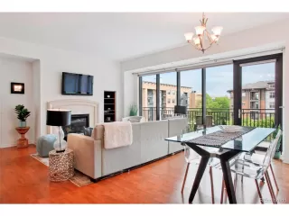 Photo #4: 4456808 Listing