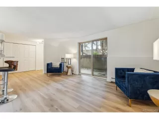 Photo #4: 4458019 Listing 