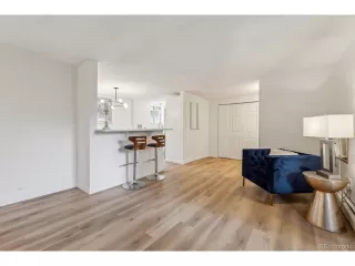 Photo #5: 4458019 Listing 