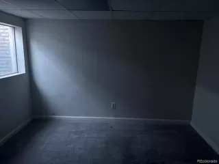 Photo #4: 4458772 Listing