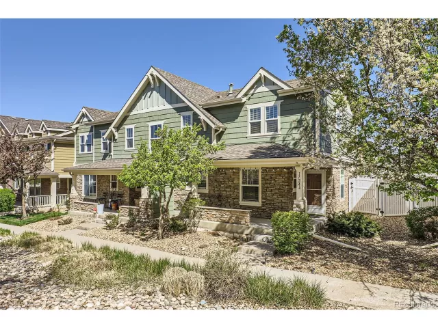 MLS: 4461362 Condo For Sale