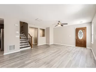 Photo #3: 4461362 Listing 