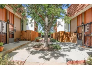 Photo #2: 4462224 Listing