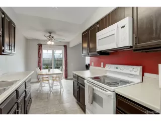 Photo #5: 4463689 Listing