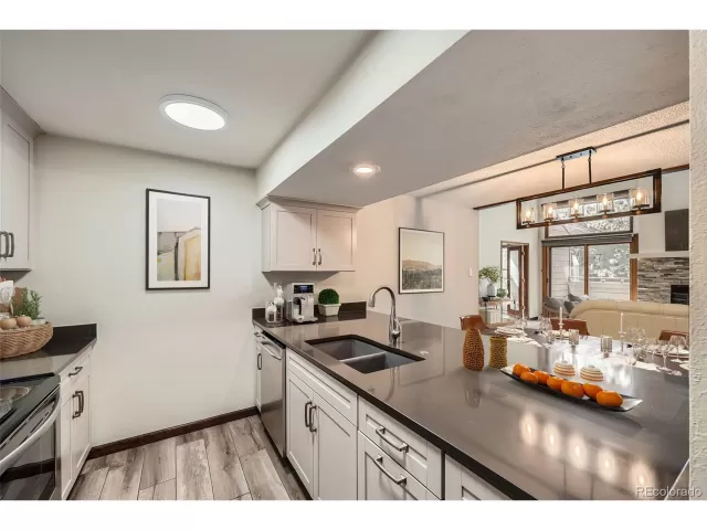 MLS: 4468915 Condo For Sale