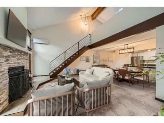 Photo #2: 4468915 Listing