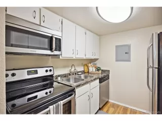 Photo #5: 4470394 Listing 