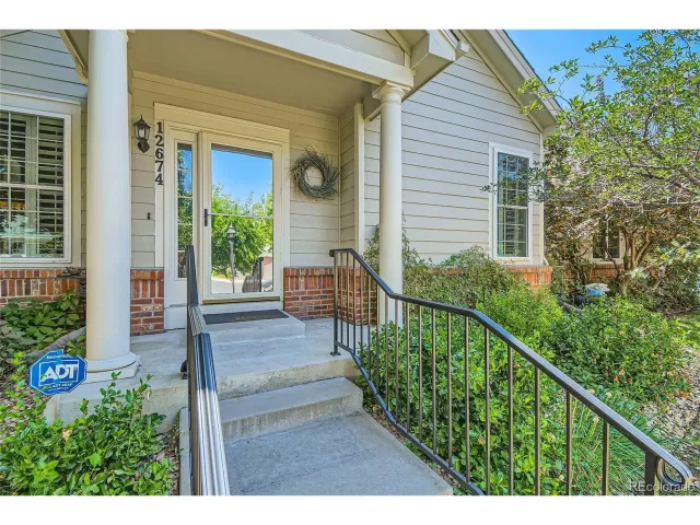 MLS: 4471442 Condo For Sale