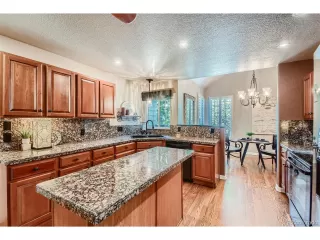 Photo #6: 4471442 Listing