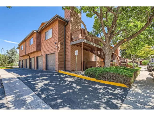 MLS: 4471706 Condo For Sale
