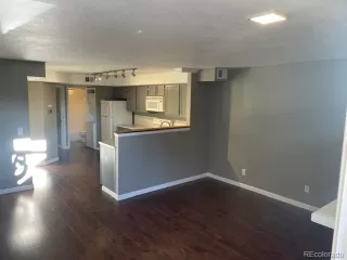 Photo #2: 4472422 Listing 