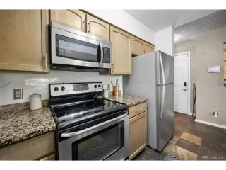 Photo #2: 4472533 Listing 