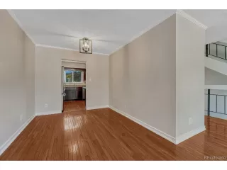 Photo #6: 4474340 Listing