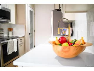 Photo #3: 4476330 Listing 