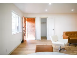 Photo #5: 4476330 Listing 