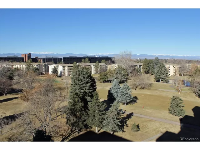 MLS: 4476866 Condo For Sale