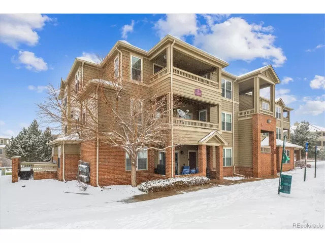 MLS: 4477531 Condo For Sale