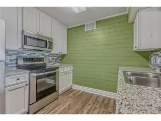 Photo #6: 4477531 Listing 