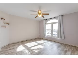 Photo #3: 4477712 Listing 