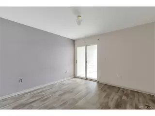 Photo #5: 4477712 Listing 