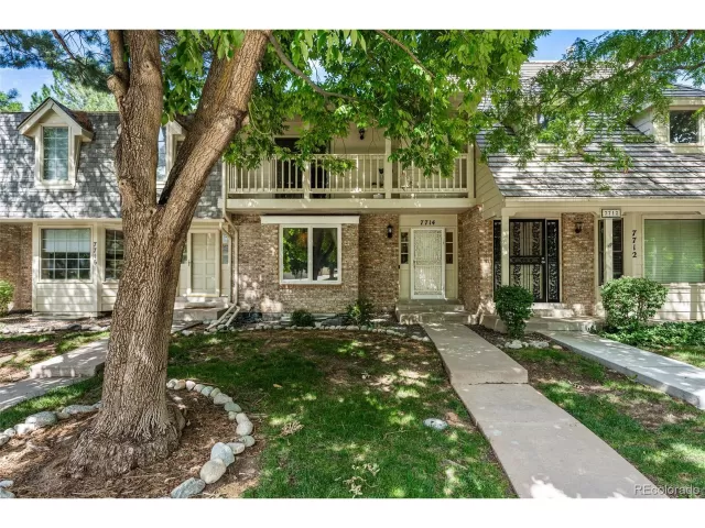 MLS: 4480021 Condo For Sale