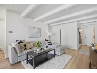 Photo #5: 4480236 Listing