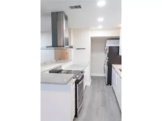 Photo #3: 4480386 Listing