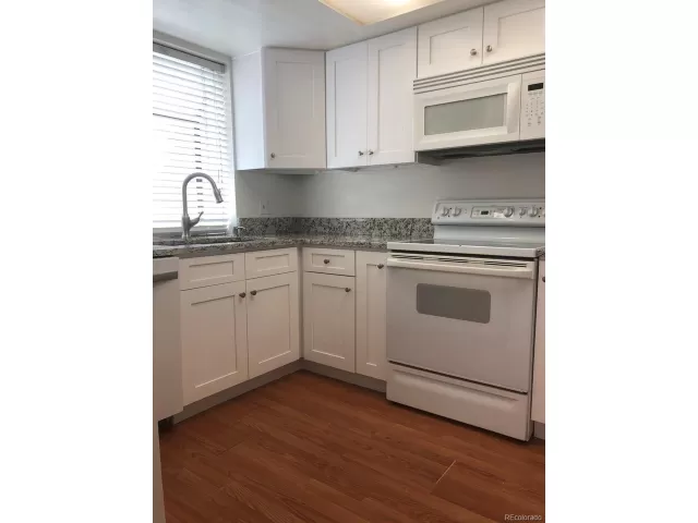 MLS: 4482122 Condo For Sale