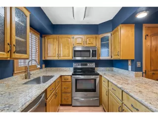 Photo #6: 4483578 Listing