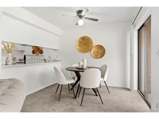 Photo #6: 4483639 Listing