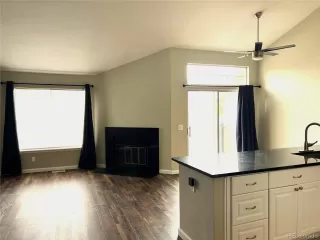 Photo #2: 4483781 Listing