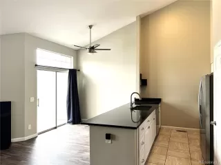 Photo #5: 4483781 Listing