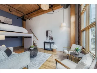 Photo #3: 4486718 Listing 