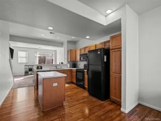 Photo #6: 4490153 Listing 