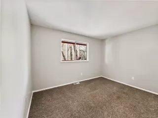 Photo #4: 4491475 Listing