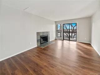 Photo #6: 4491475 Listing
