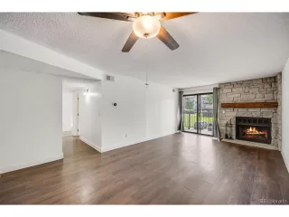 Photo #2: 4491707 Listing